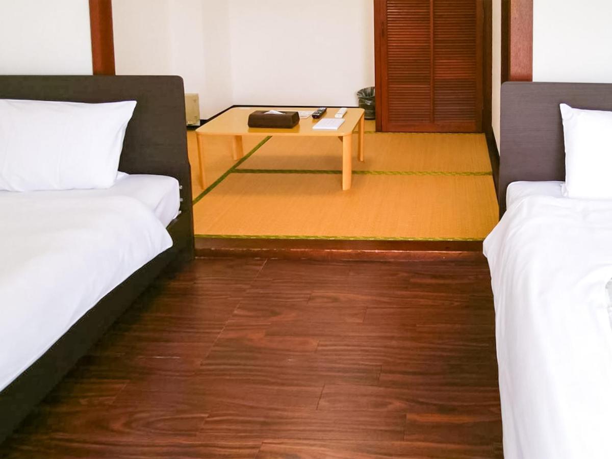 Sunset Hills Inn Naha Exterior foto